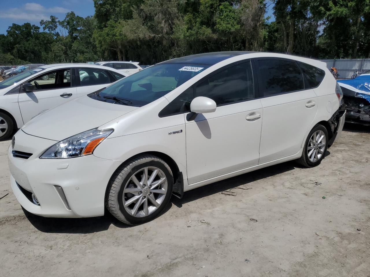 TOYOTA PRIUS V 2012