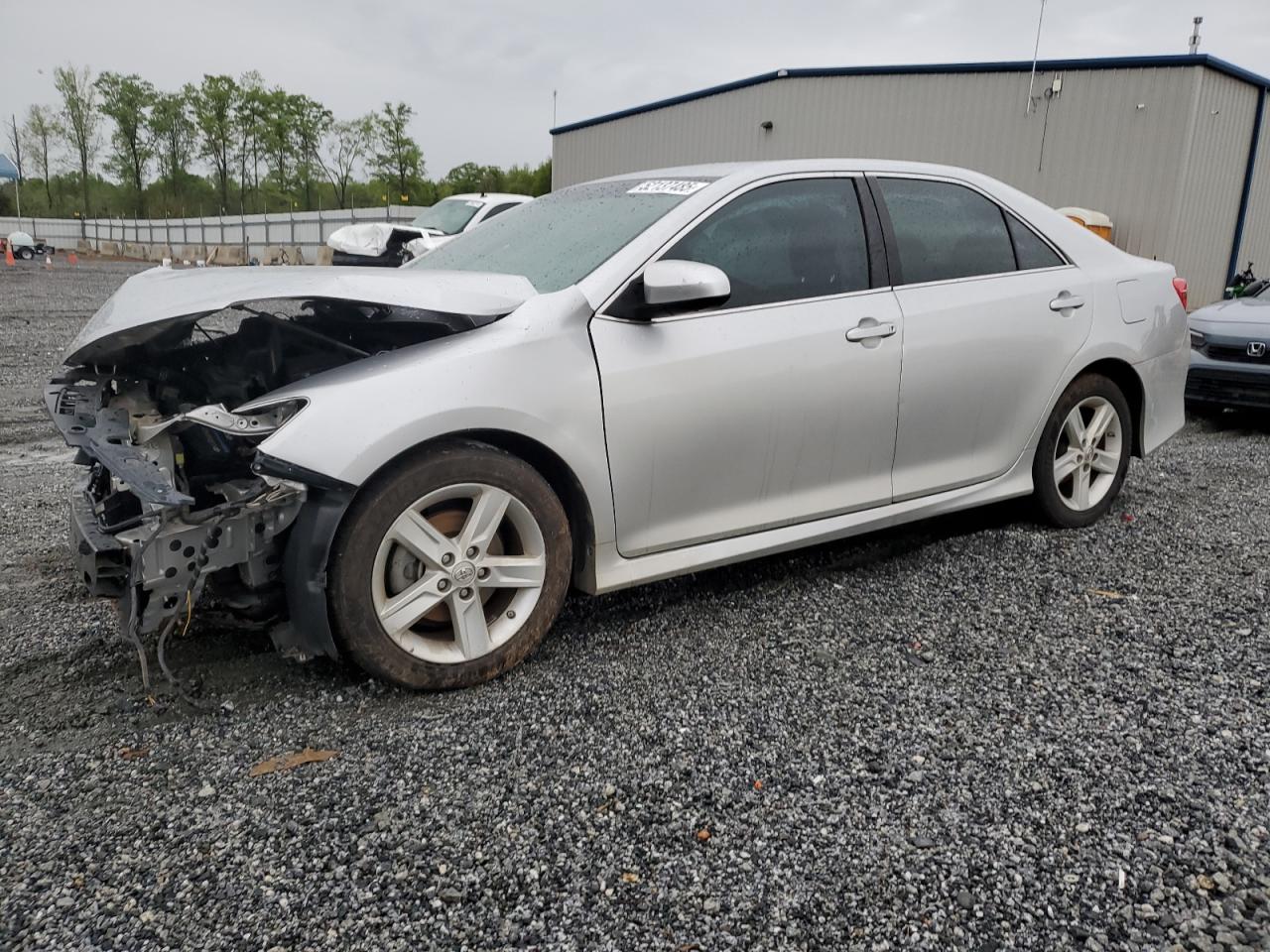 TOYOTA CAMRY L 2013