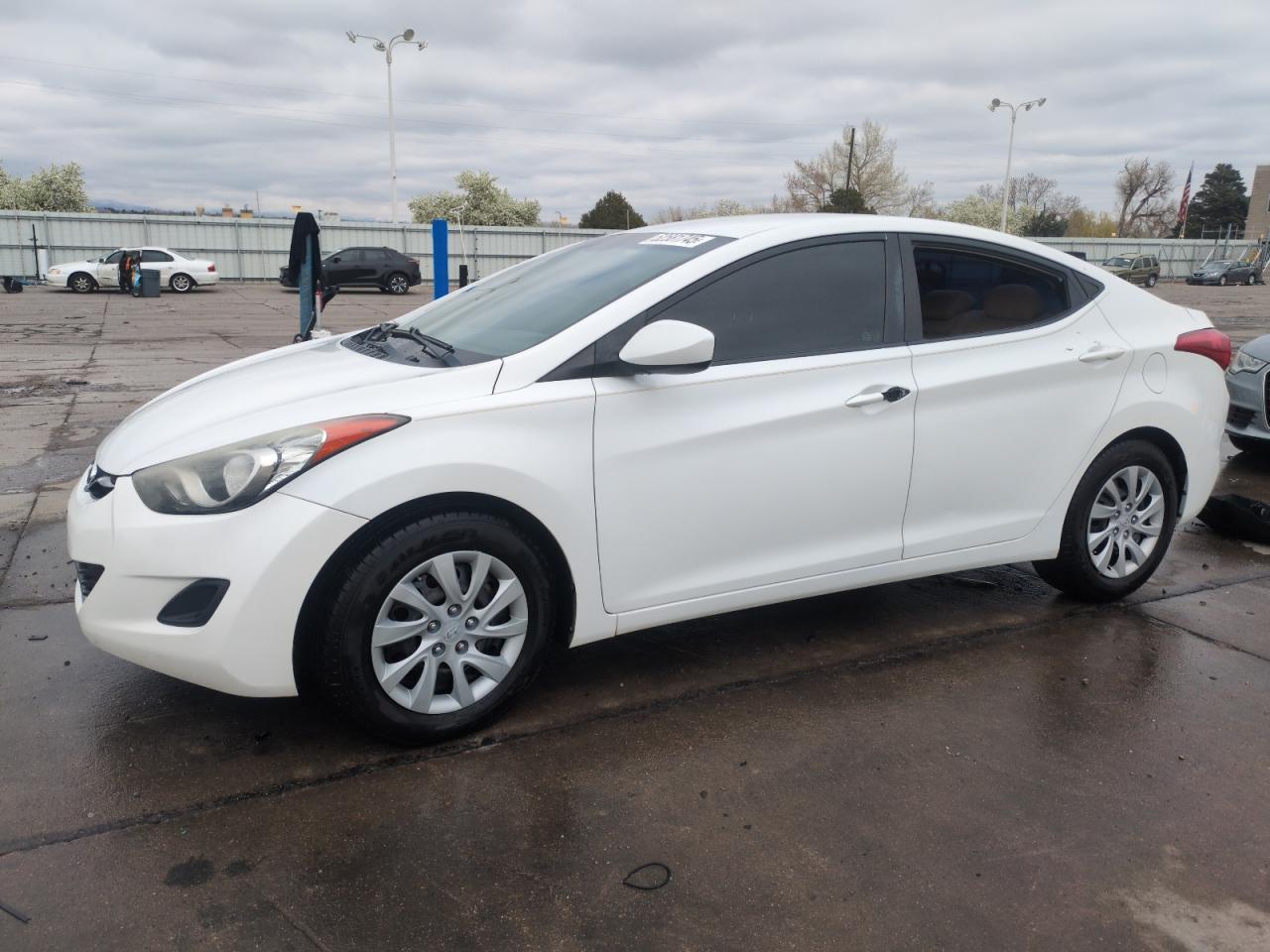 HYUNDAI ELANTRA GL 2011
