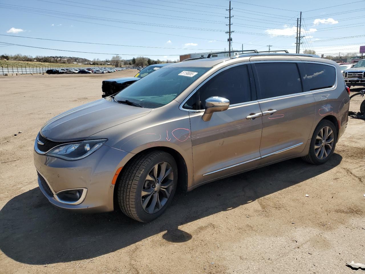CHRYSLER PACIFICA L 2017