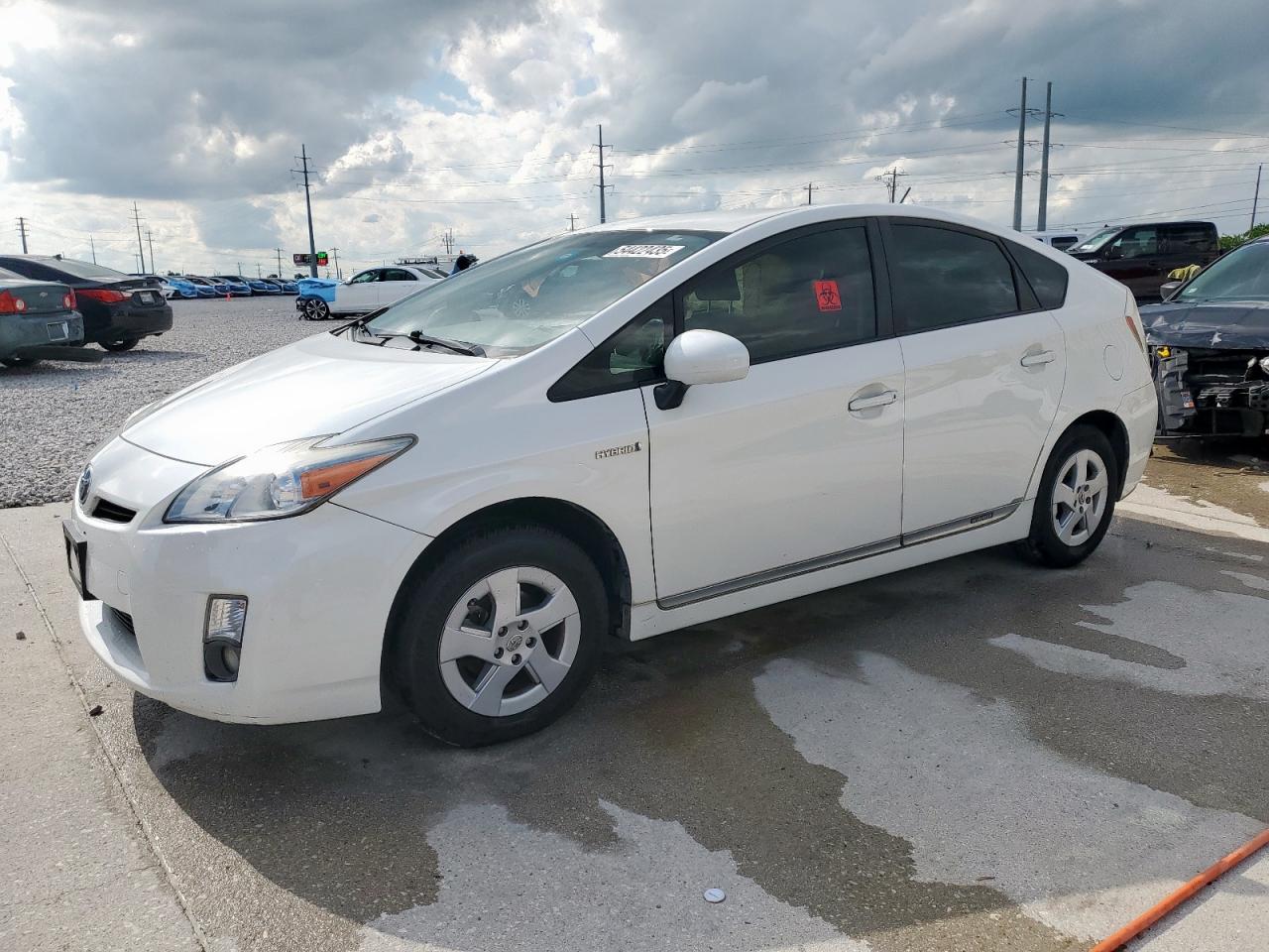 TOYOTA PRIUS 2011