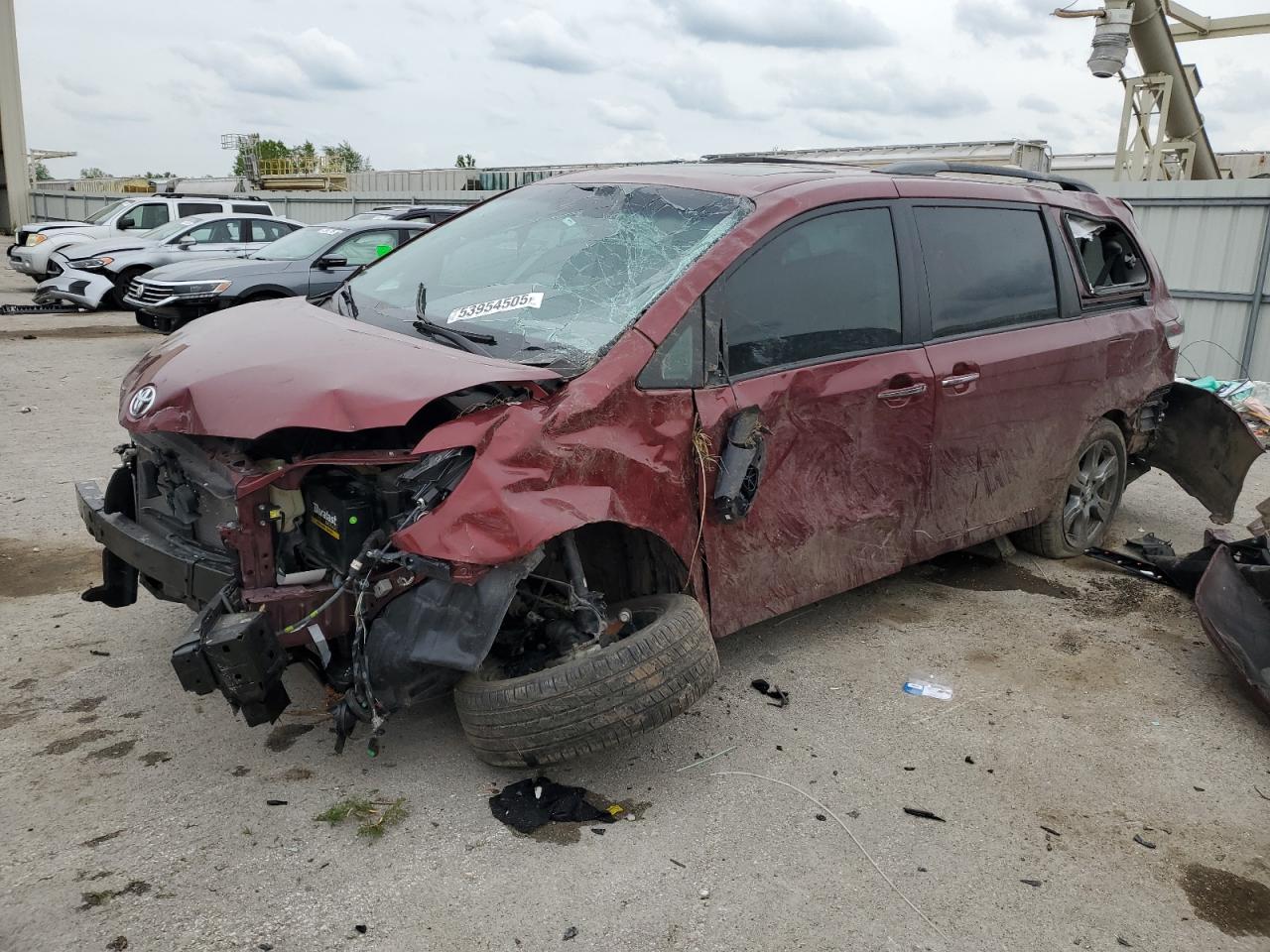 TOYOTA SIENNA SE 2017