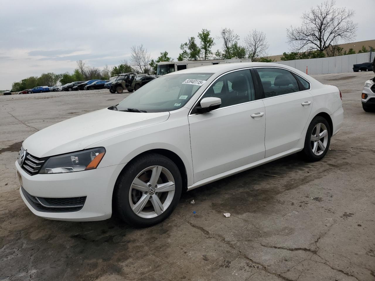 VOLKSWAGEN PASSAT SE 2014