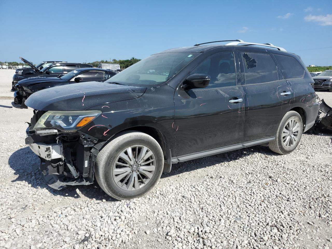 NISSAN PATHFINDER 2017