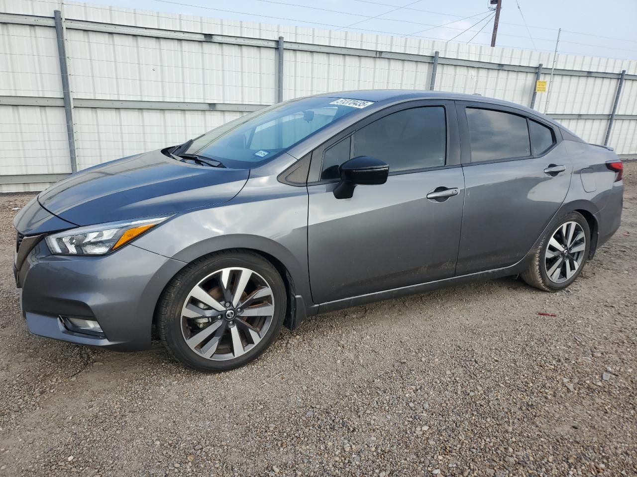 NISSAN VERSA SR 2021