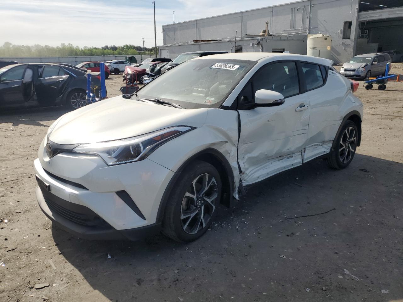 TOYOTA C-HR XLE 2019