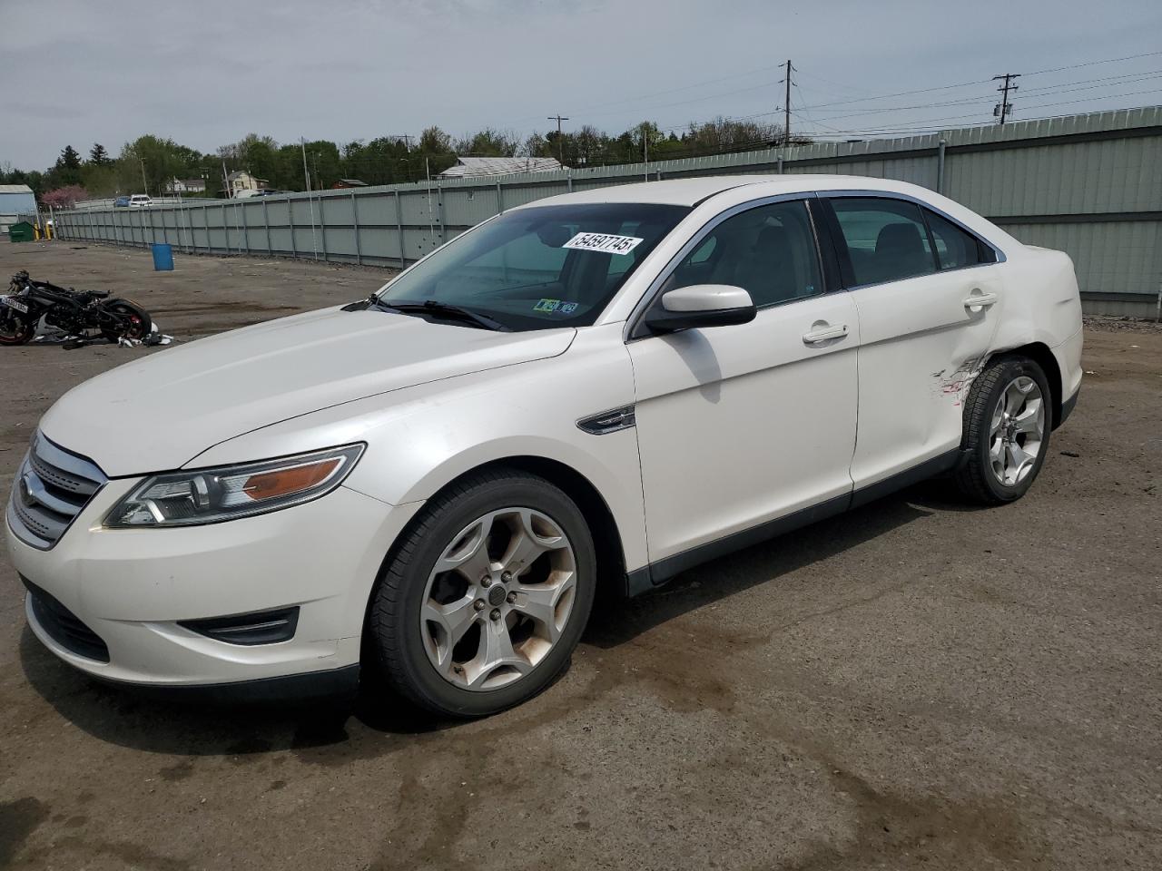 FORD TAURUS SEL 2011