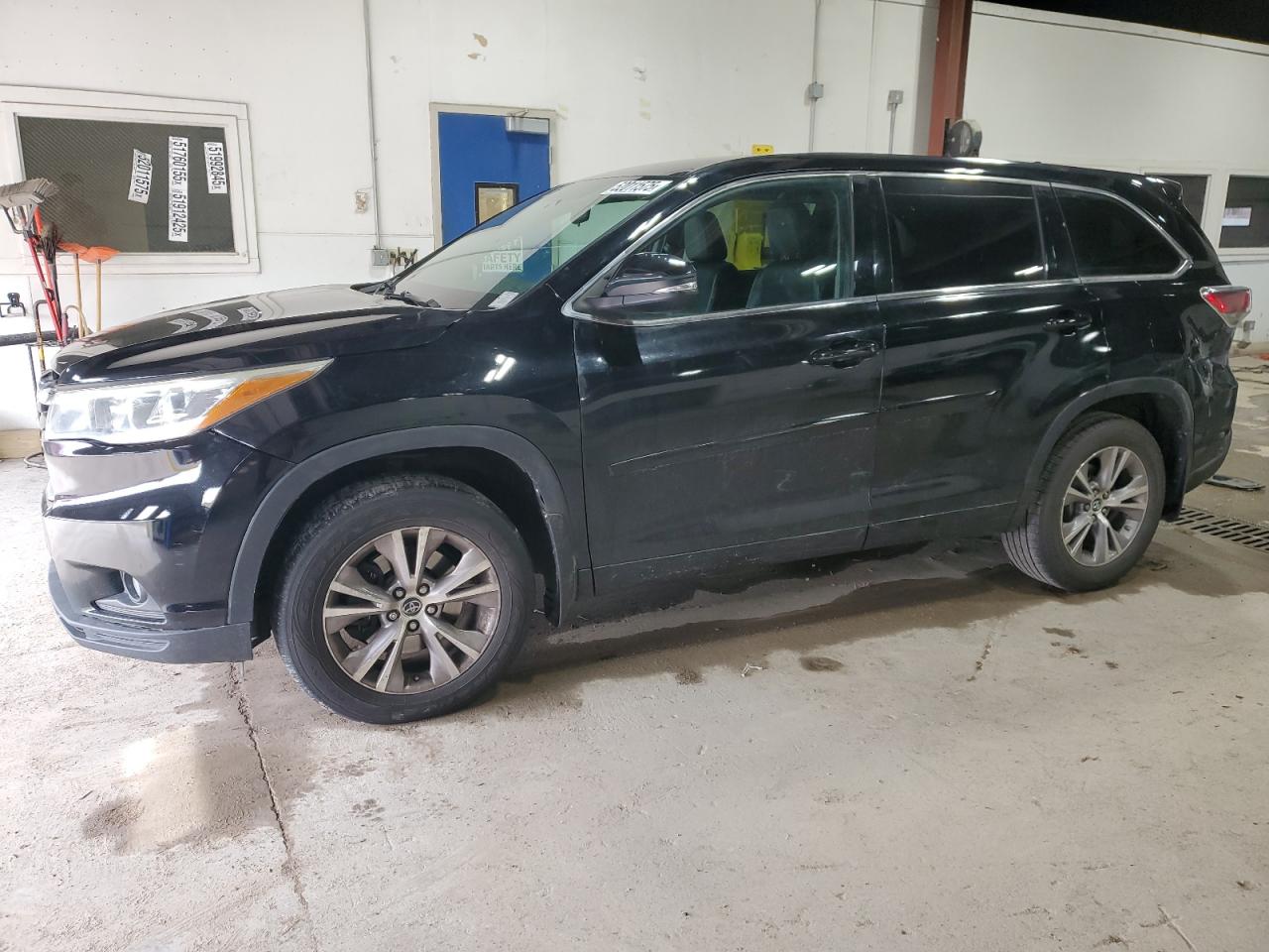 TOYOTA HIGHLANDER 2016