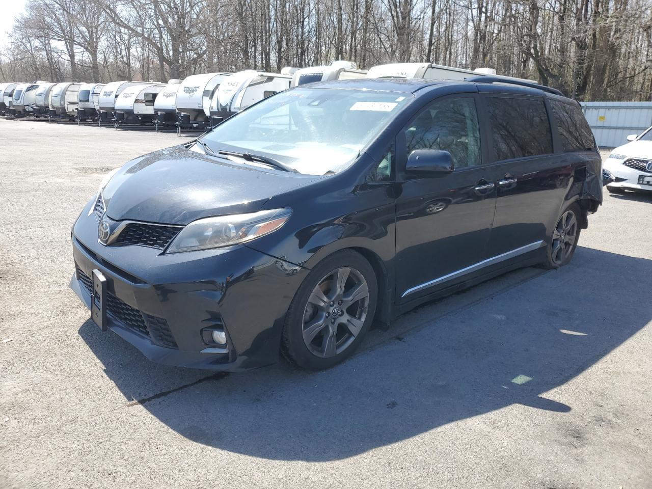 TOYOTA SIENNA SE 2019