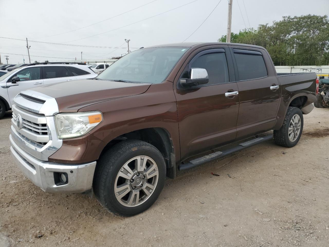 TOYOTA TUNDRA CRE 2015