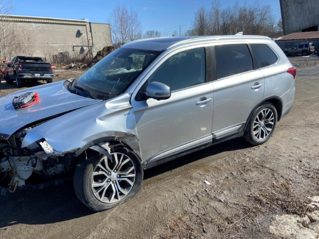 MITSUBISHI OUTLANDER 2018