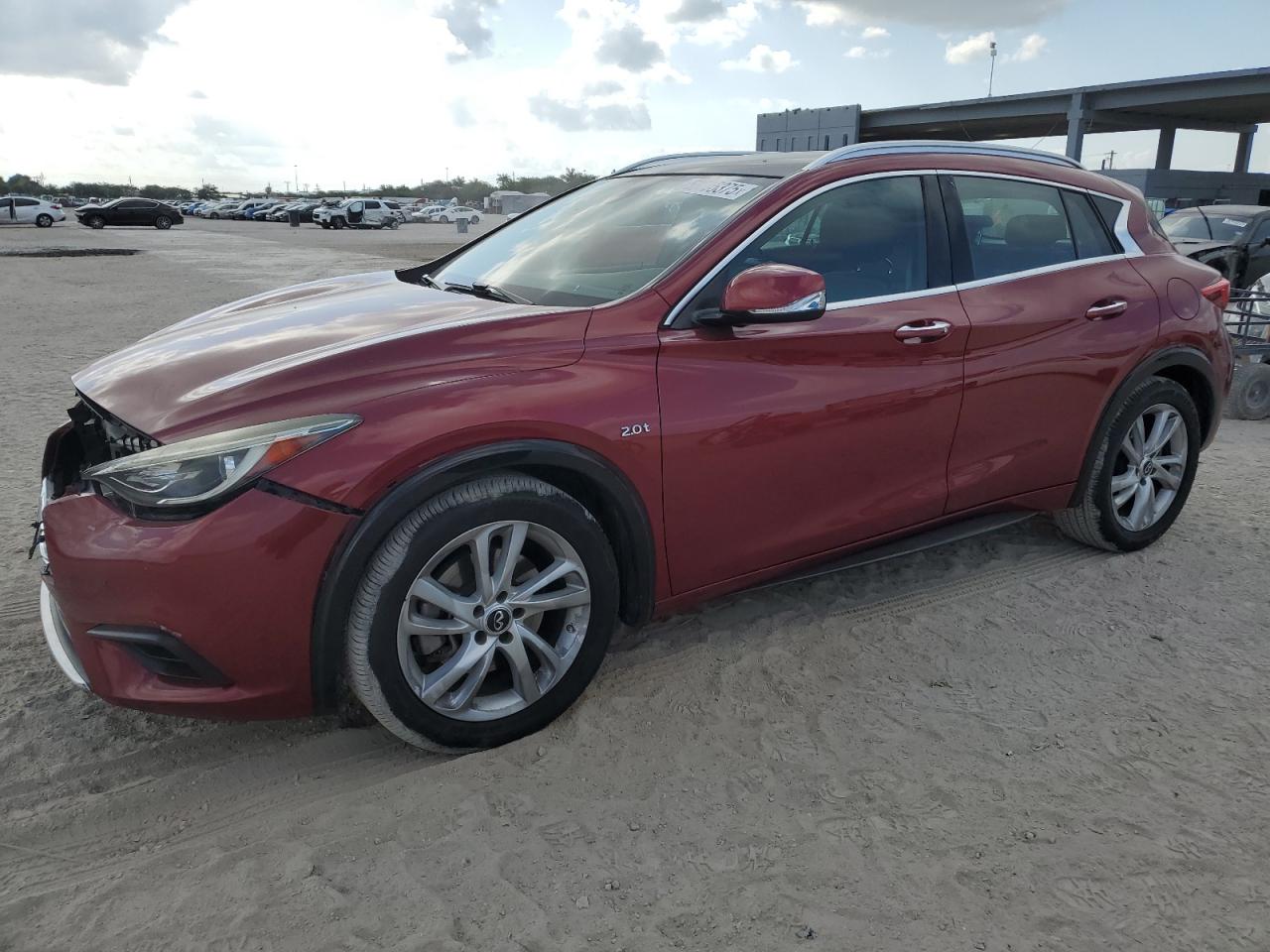 INFINITI QX30 PURE 2018