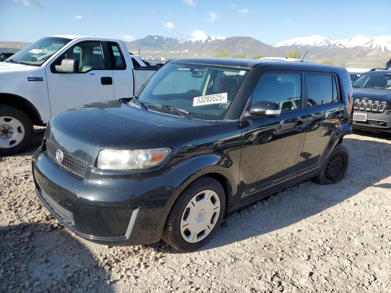 TOYOTA SCION XB 2010