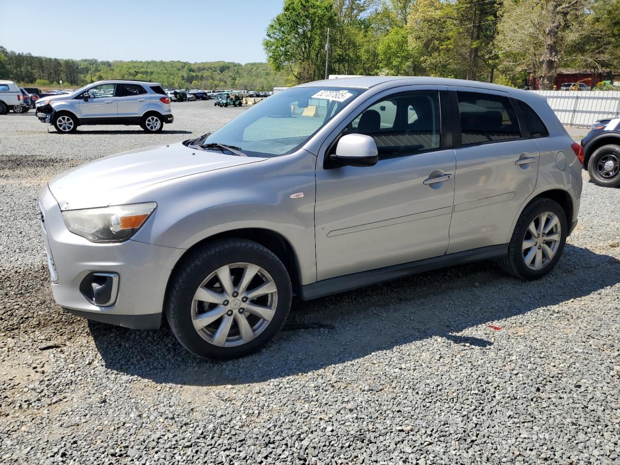 MITSUBISHI OUTLANDER 2015