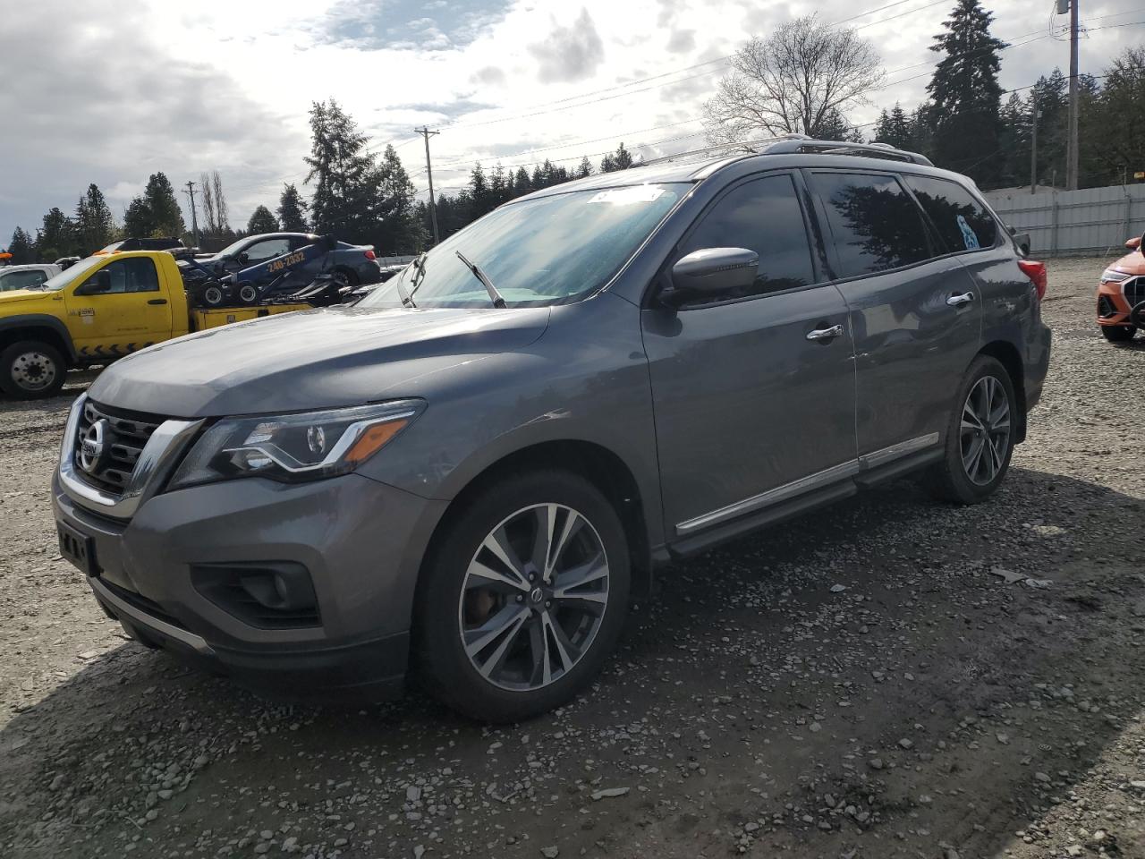 NISSAN PATHFINDER 2019