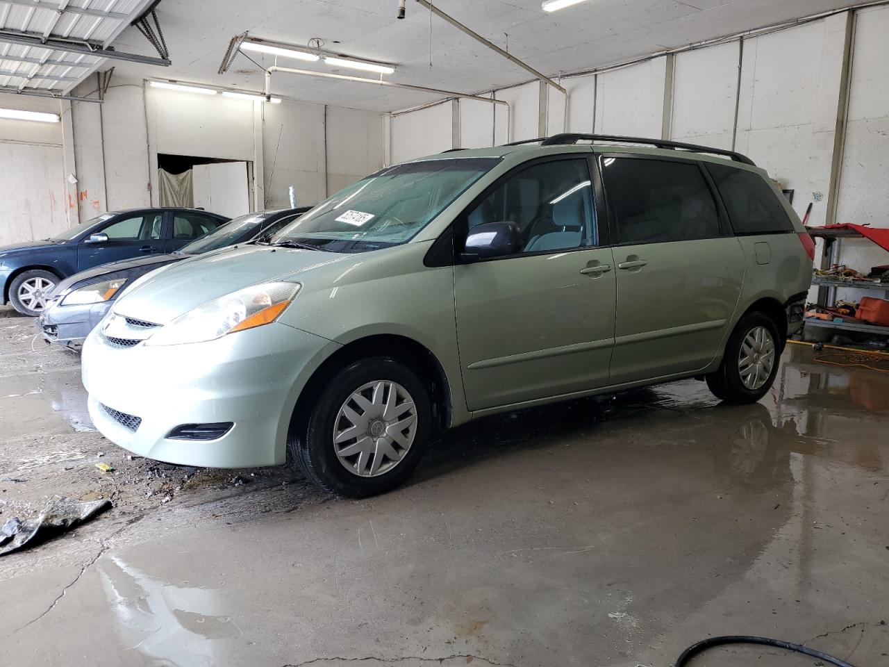 TOYOTA SIENNA CE 2006