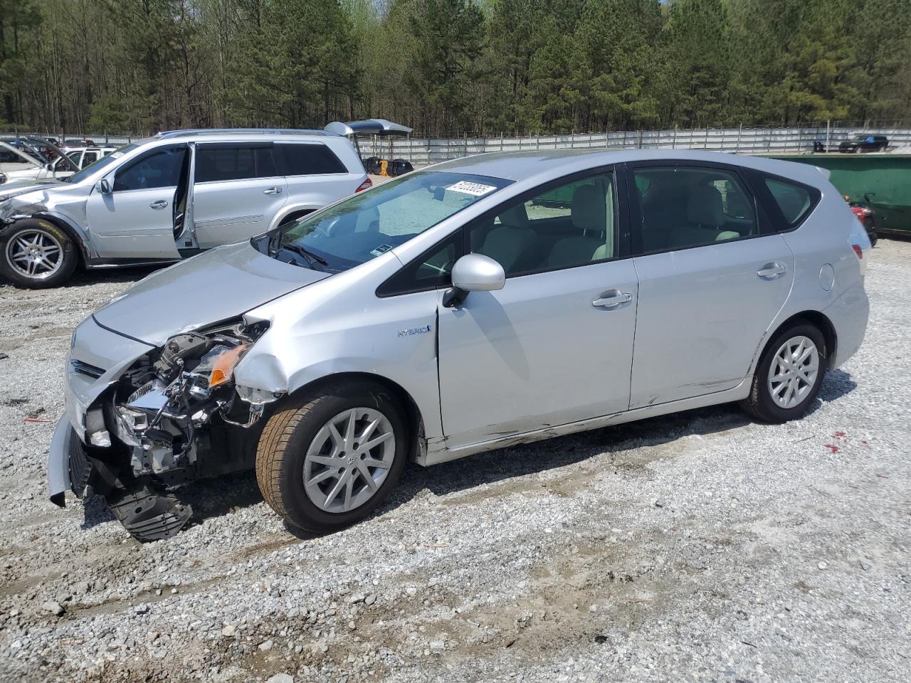 TOYOTA PRIUS V 2012