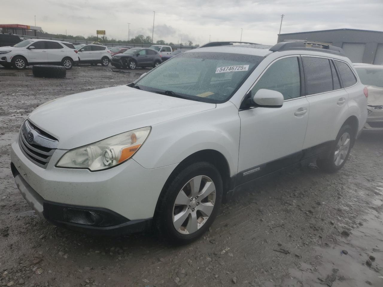 SUBARU OUTBACK 2. 2011