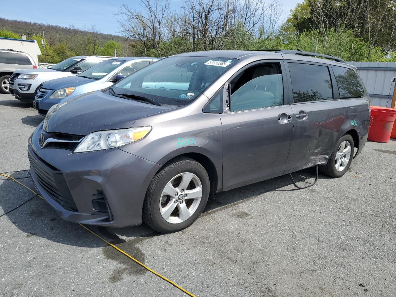 TOYOTA SIENNA LE 2018