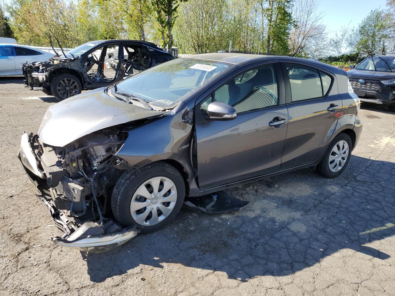 TOYOTA PRIUS C 2014