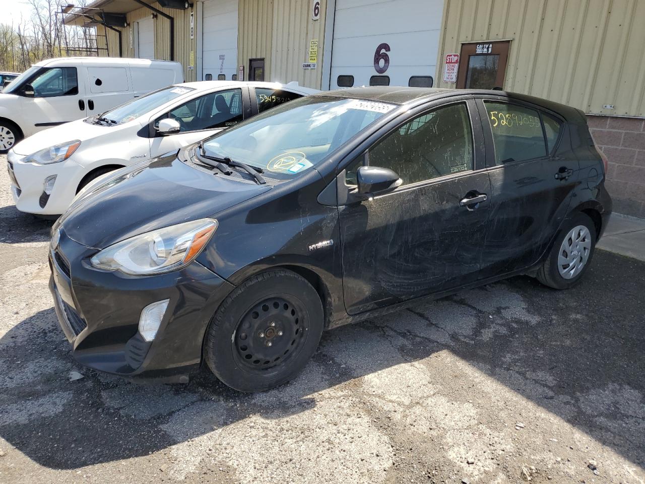 TOYOTA PRIUS C 2016