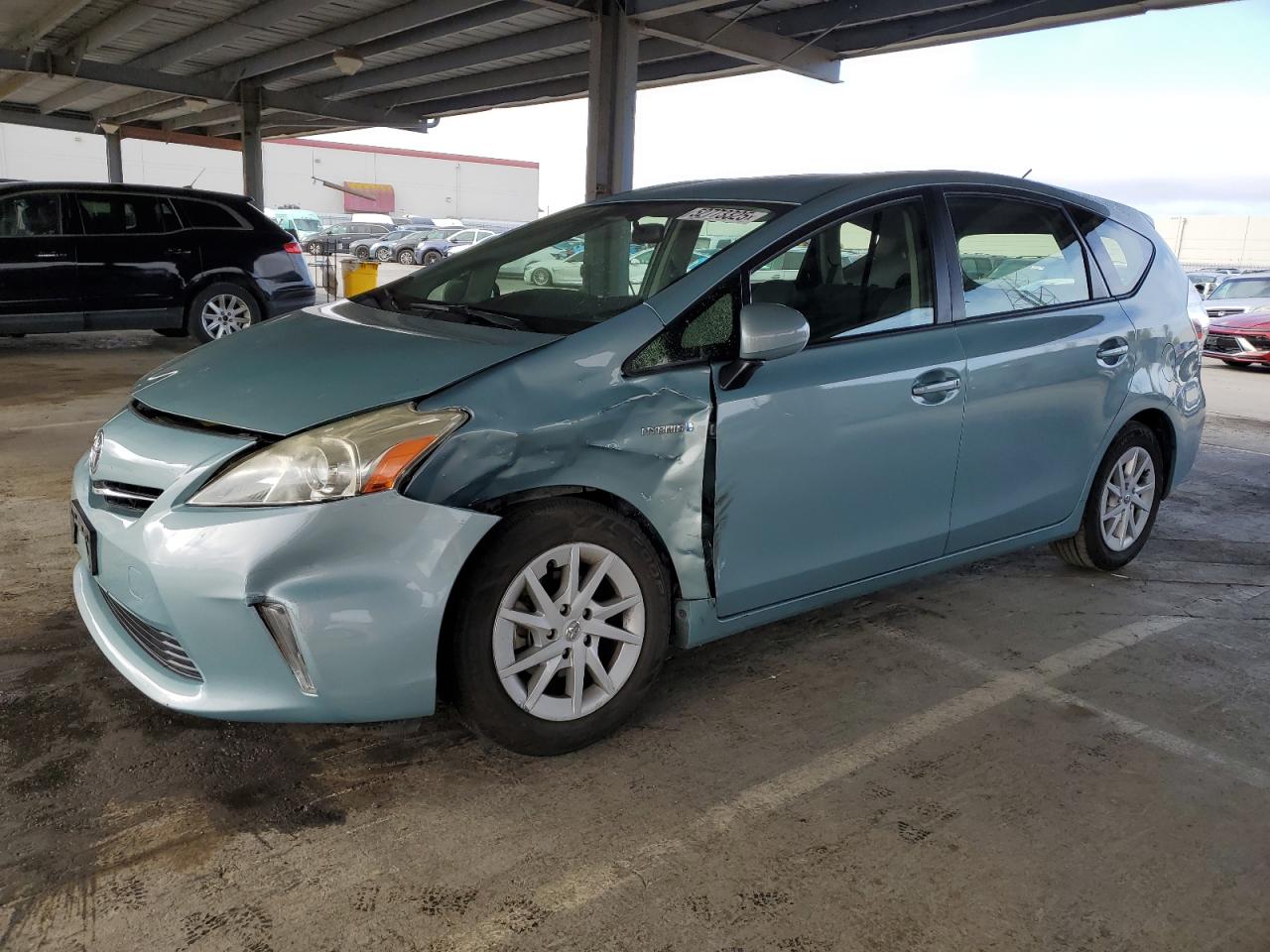 TOYOTA PRIUS V 2013