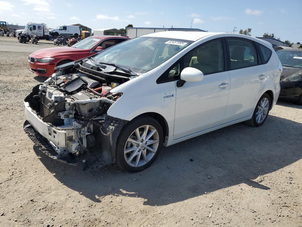 TOYOTA PRIUS V 2013