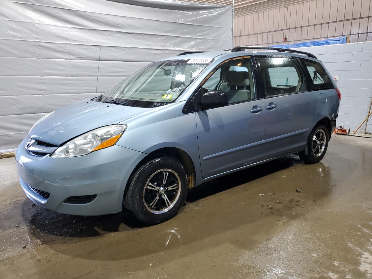 TOYOTA SIENNA CE 2006