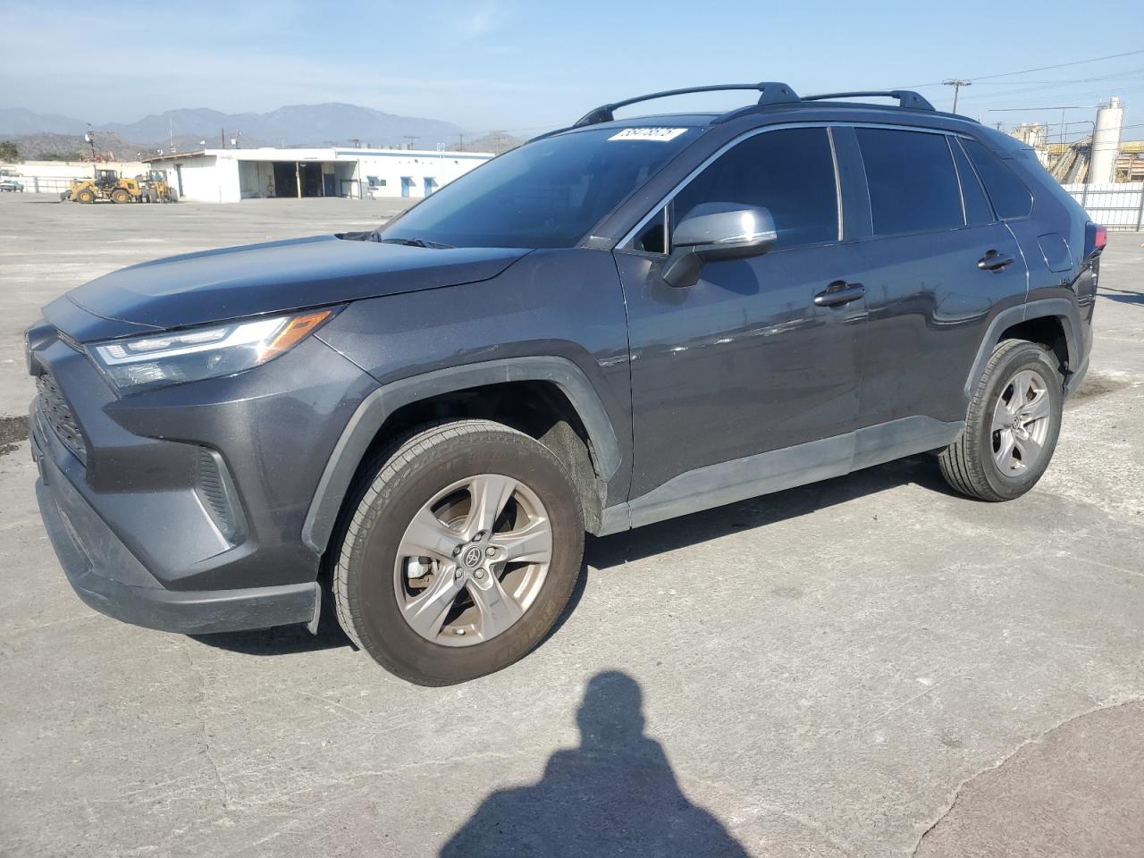 TOYOTA RAV4 XLE 2023