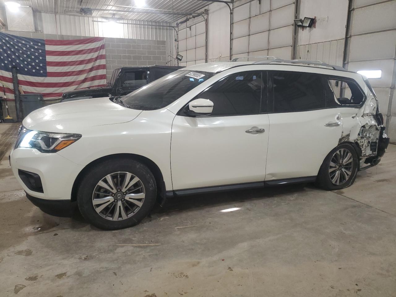 NISSAN PATHFINDER 2020