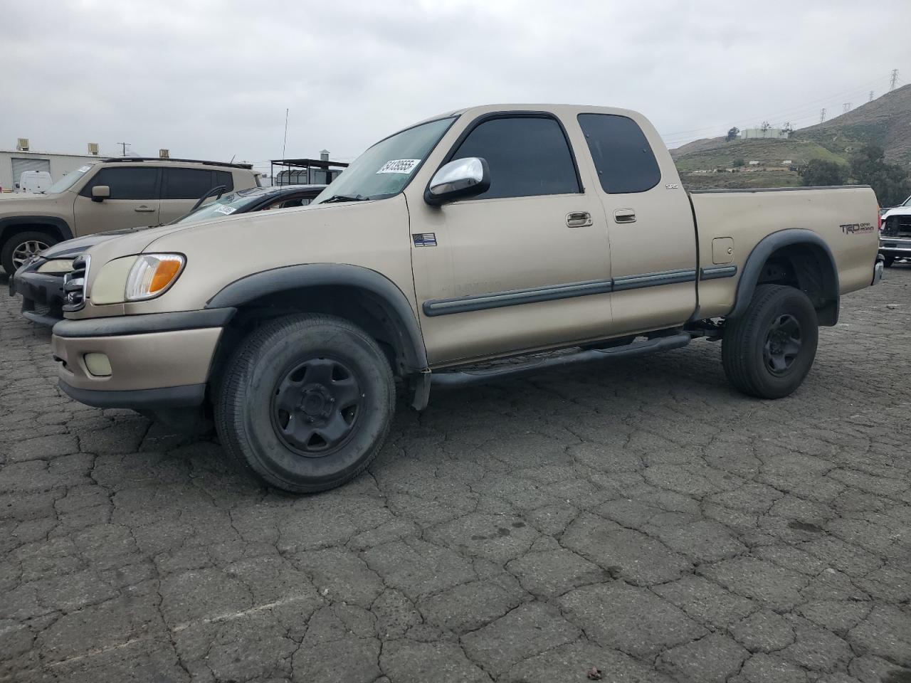 TOYOTA TUNDRA ACC 2002