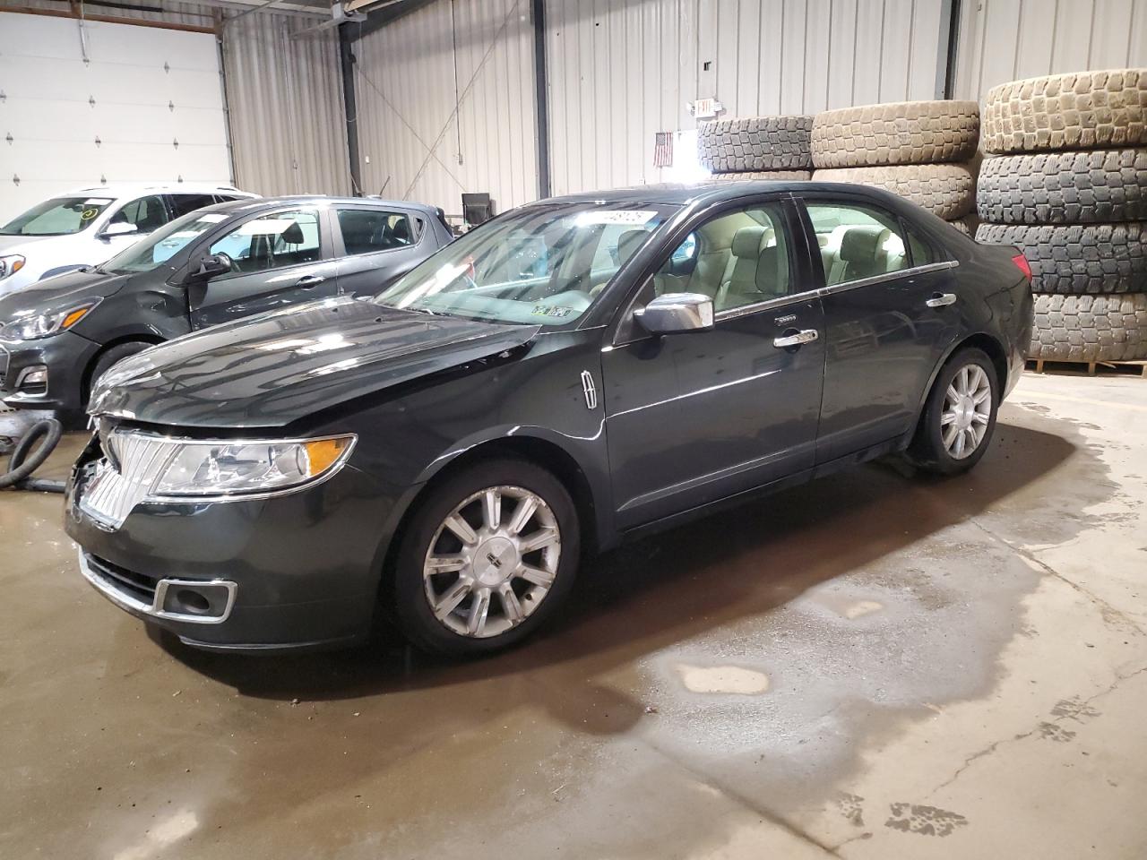 LINCOLN MKZ 2010