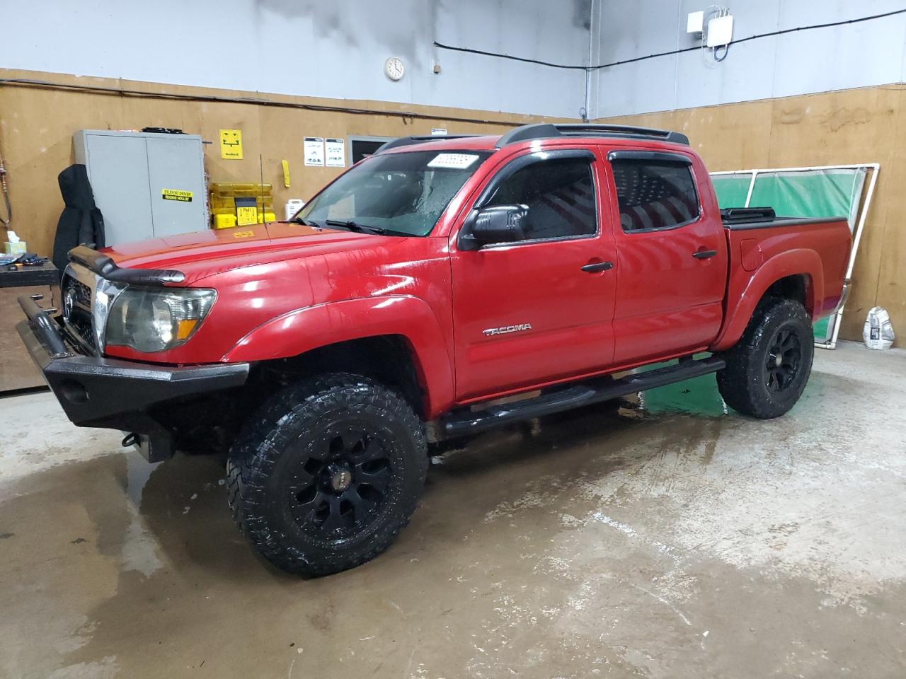 TOYOTA TACOMA DOU 2011