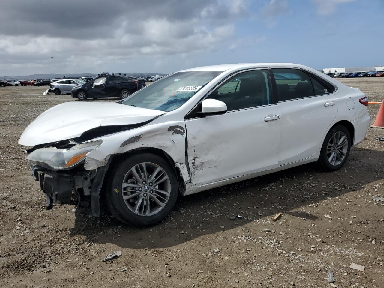 TOYOTA CAMRY LE 2015