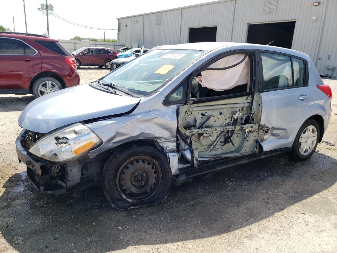NISSAN VERSA S 2012