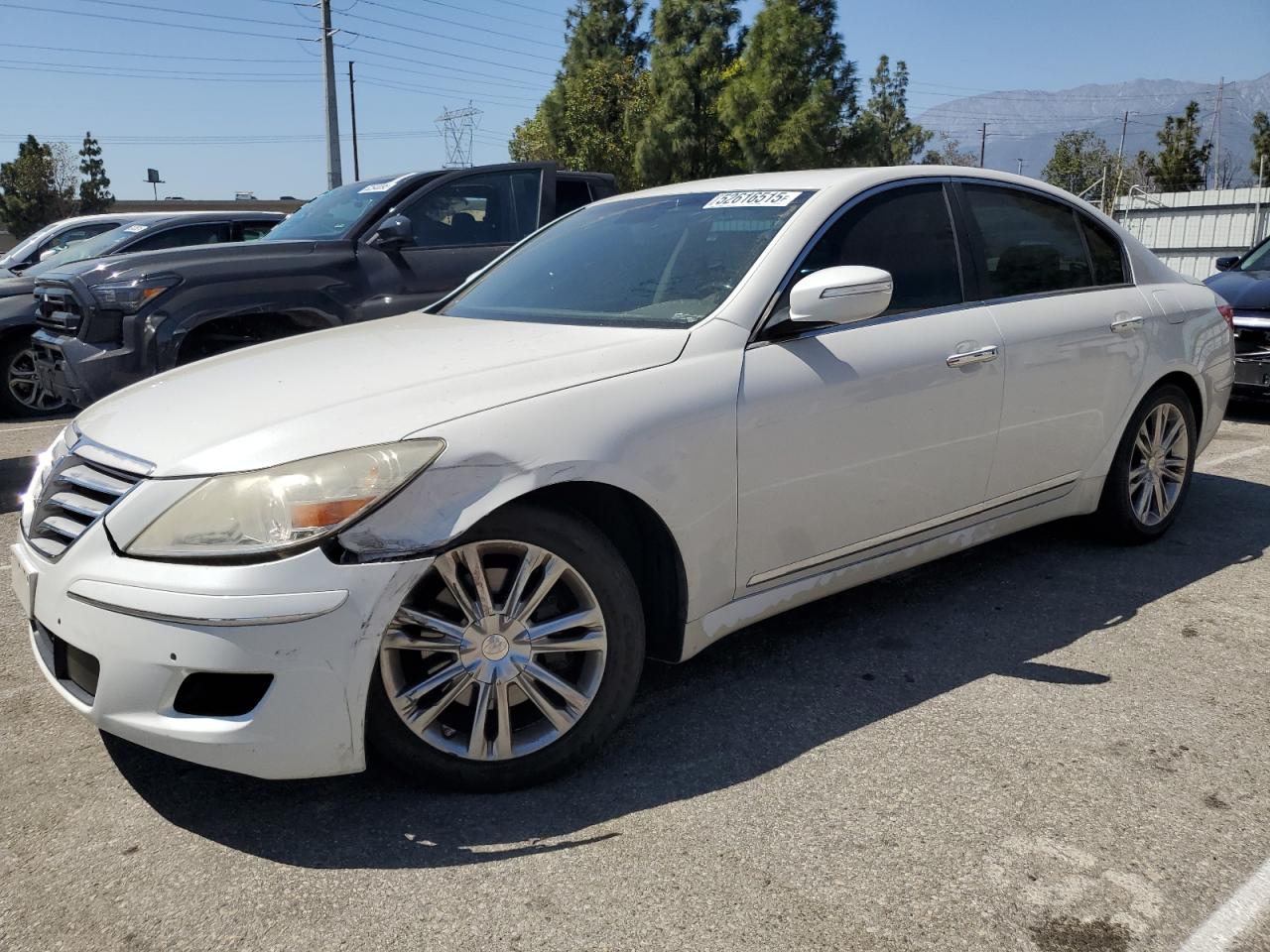 HYUNDAI GENESIS 4. 2011