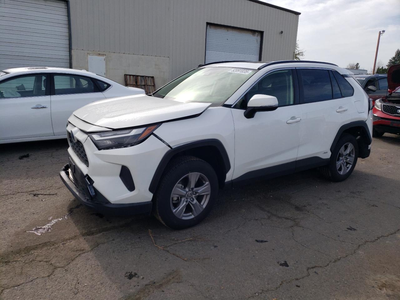 TOYOTA RAV4 XLE 2024