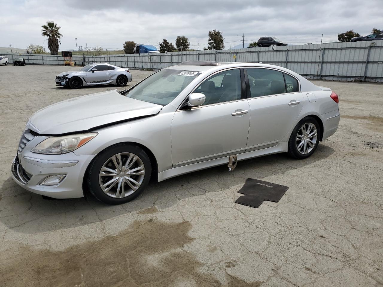 HYUNDAI GENESIS 3. 2012
