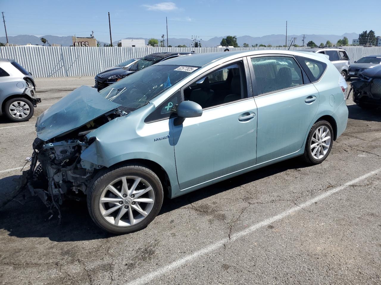 TOYOTA PRIUS V 2013