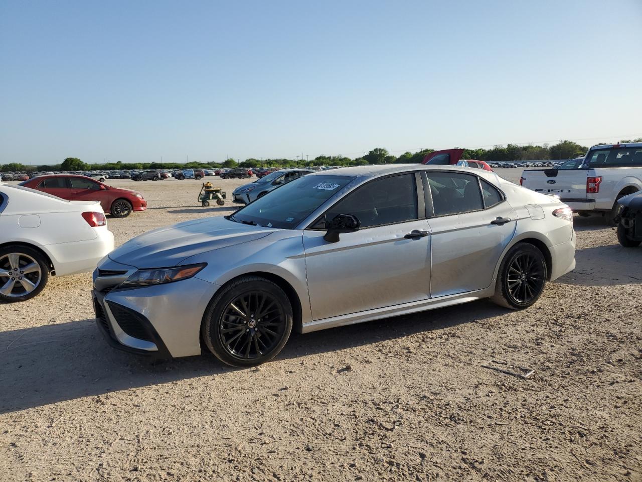 TOYOTA CAMRY SE 2021