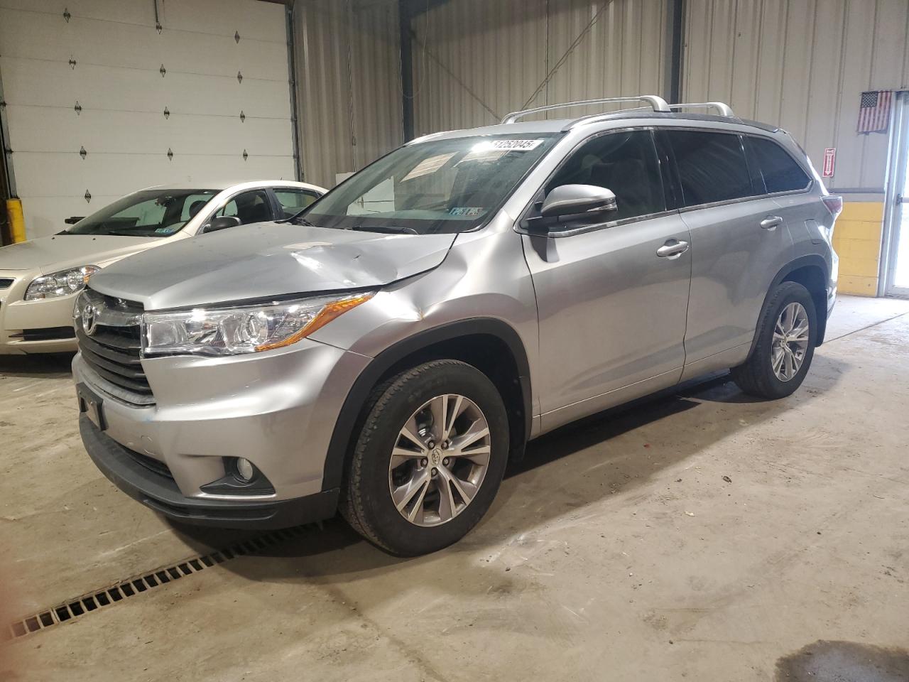 TOYOTA HIGHLANDER 2015