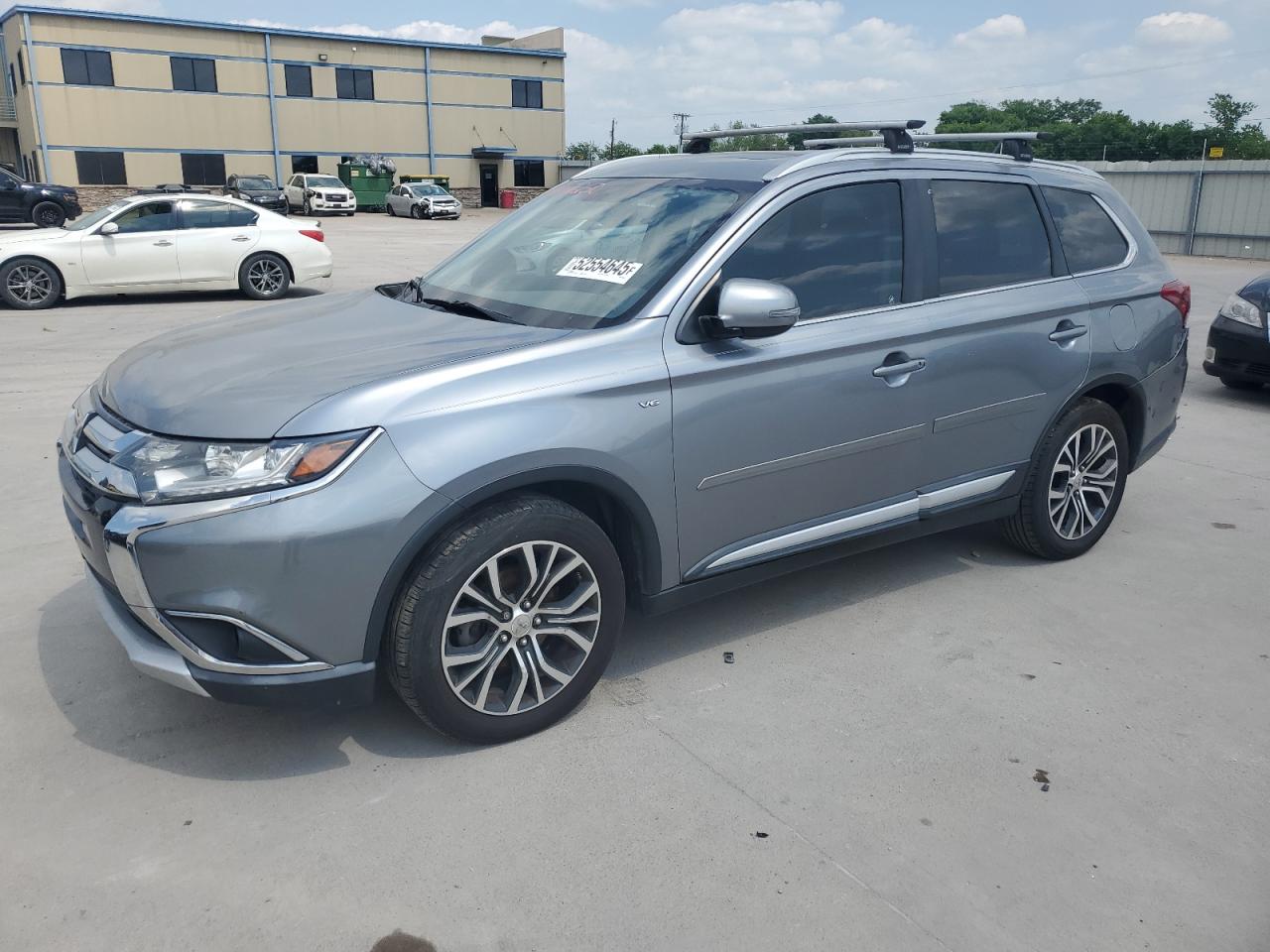 MITSUBISHI OUTLANDER 2016