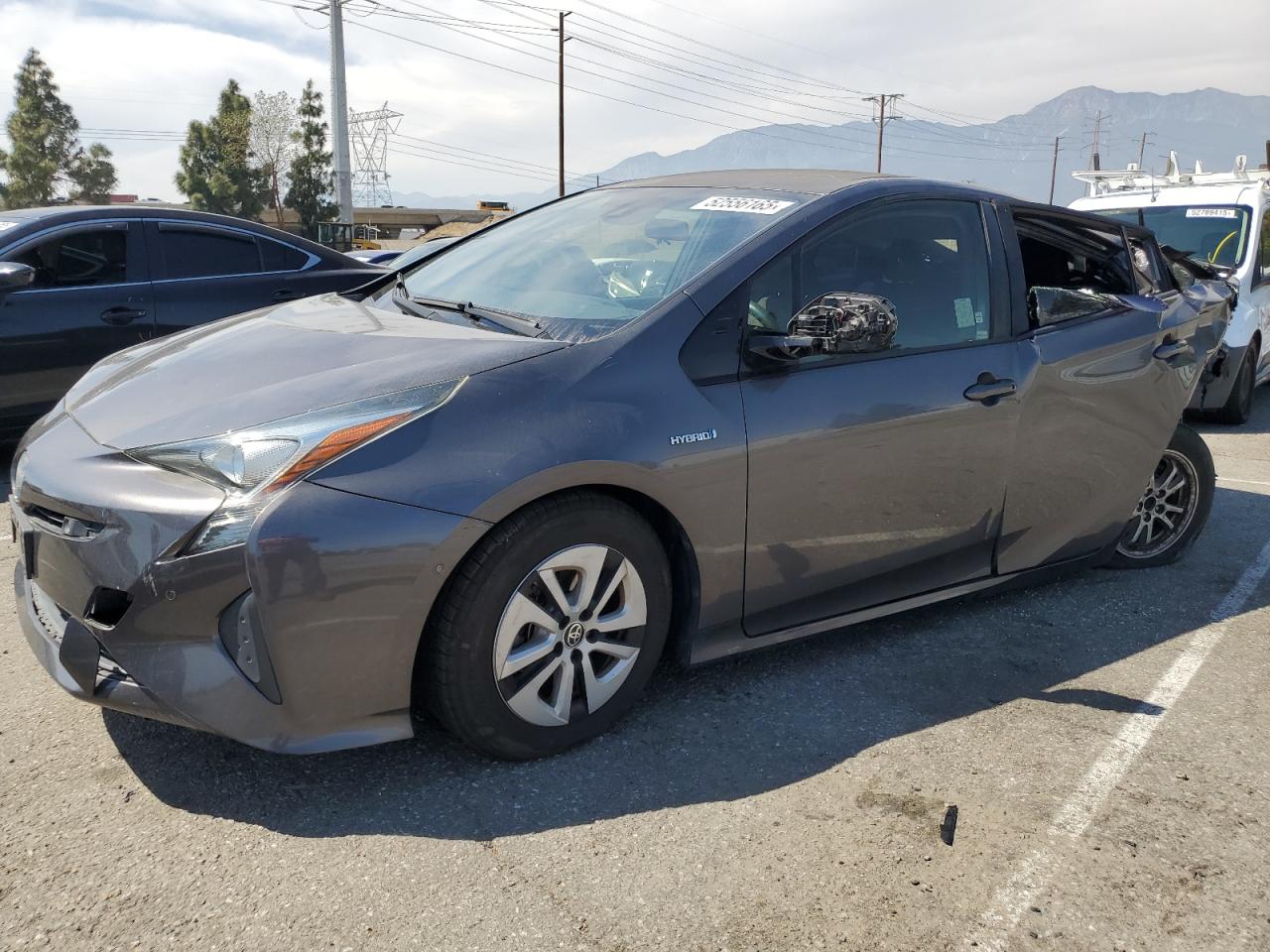 TOYOTA PRIUS 2017