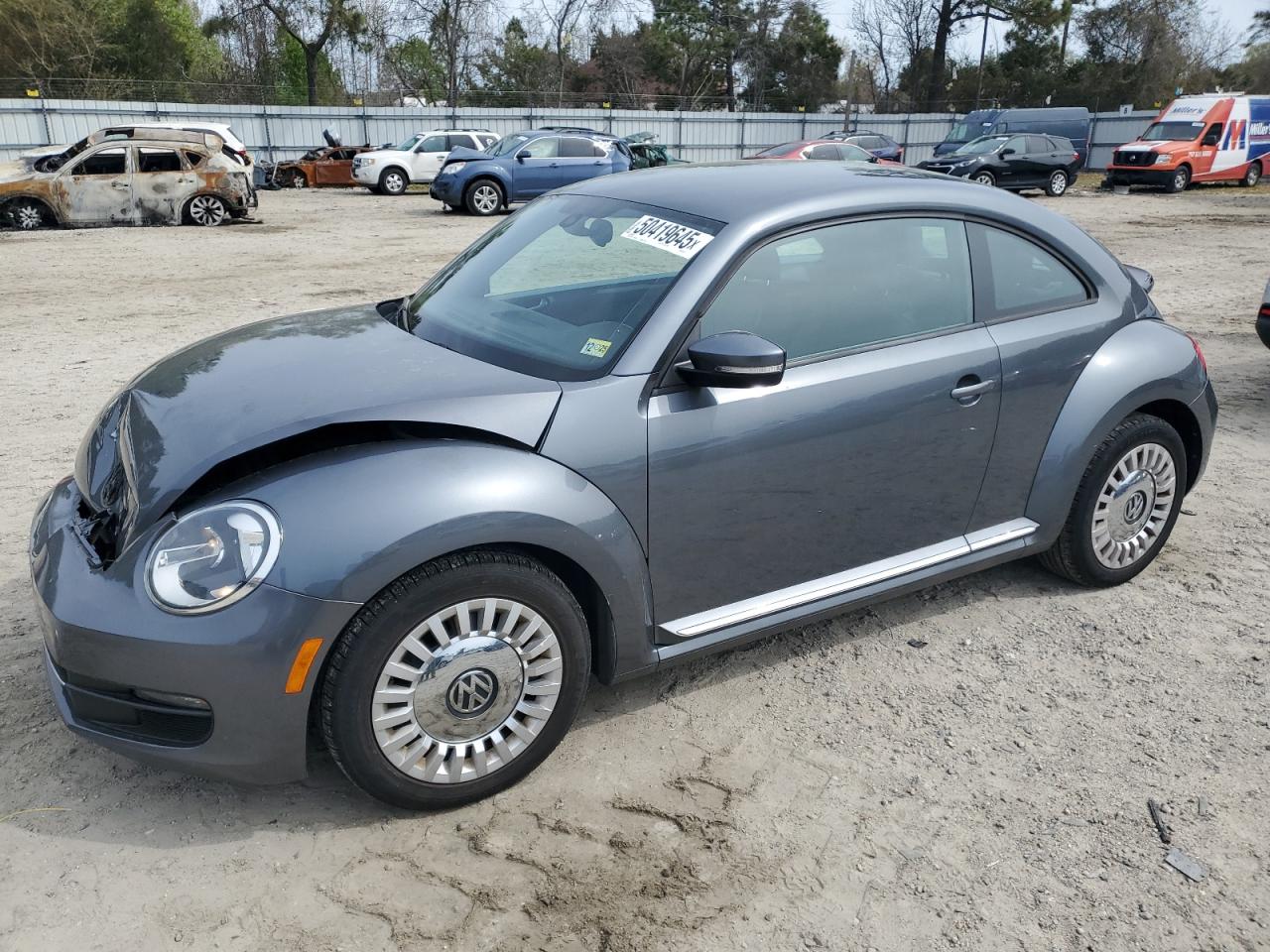 VOLKSWAGEN BEETLE SE 2016