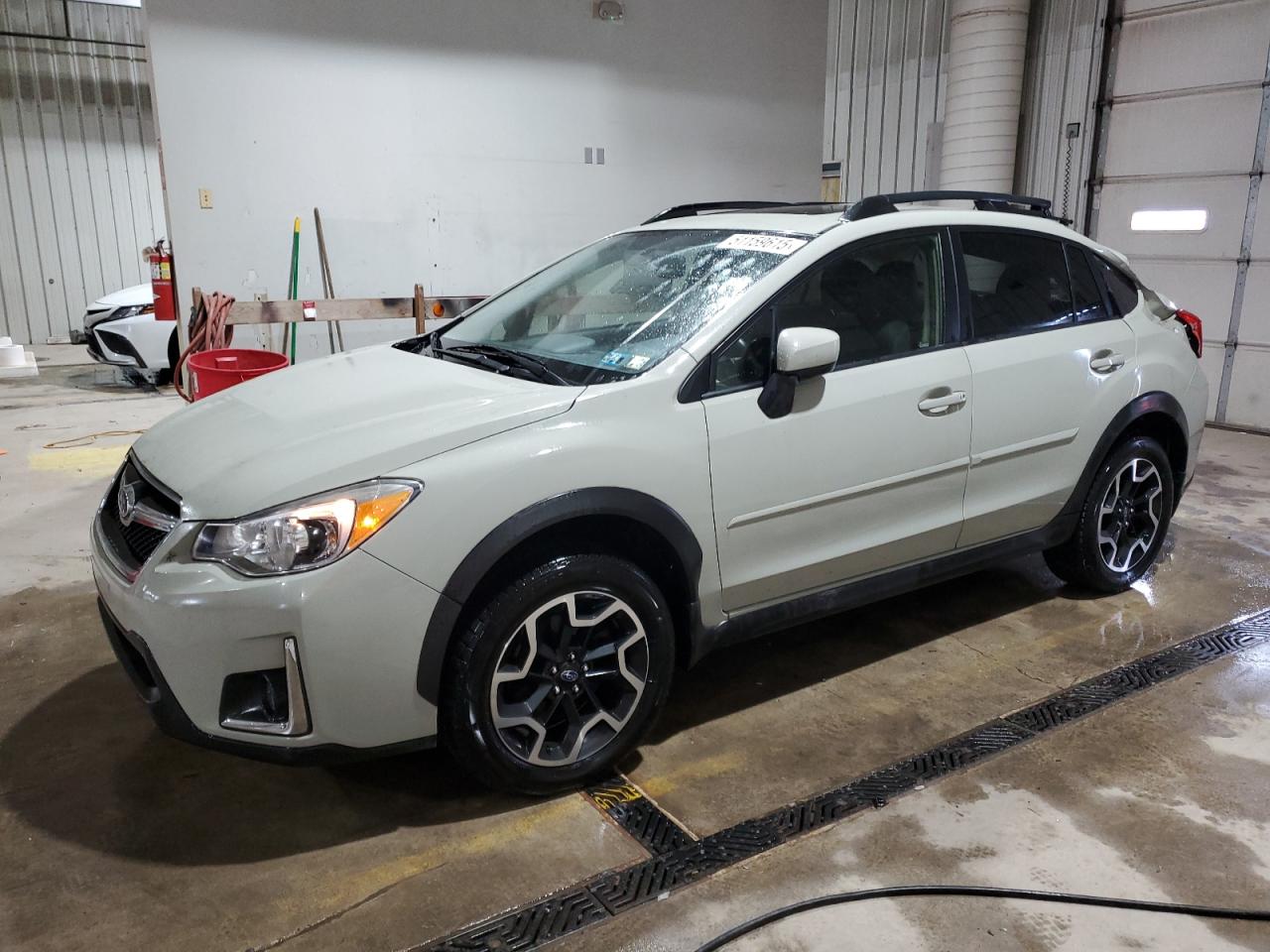 SUBARU CROSSTREK 2016