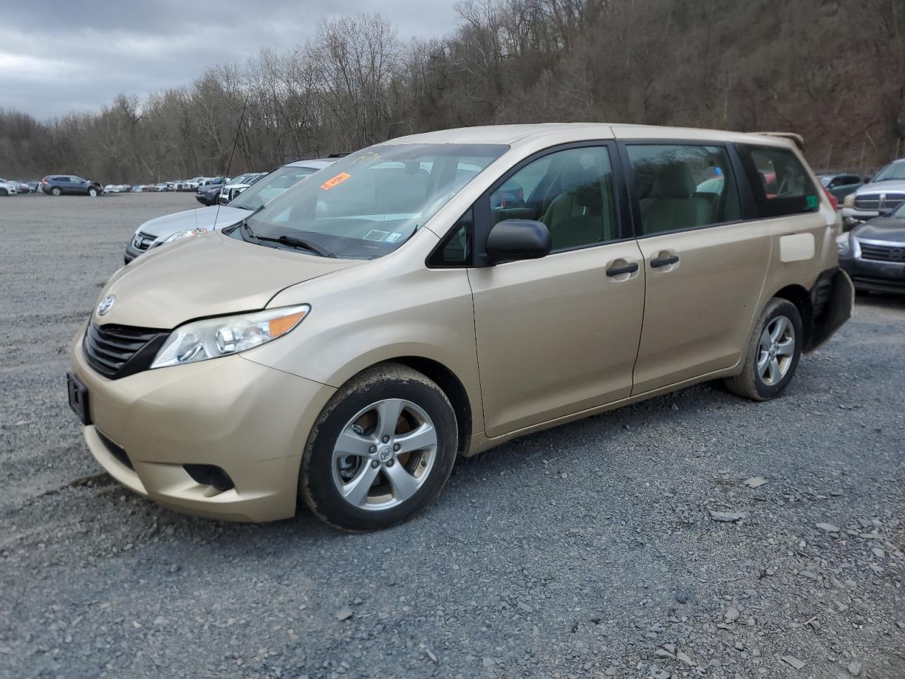 TOYOTA SIENNA 2012
