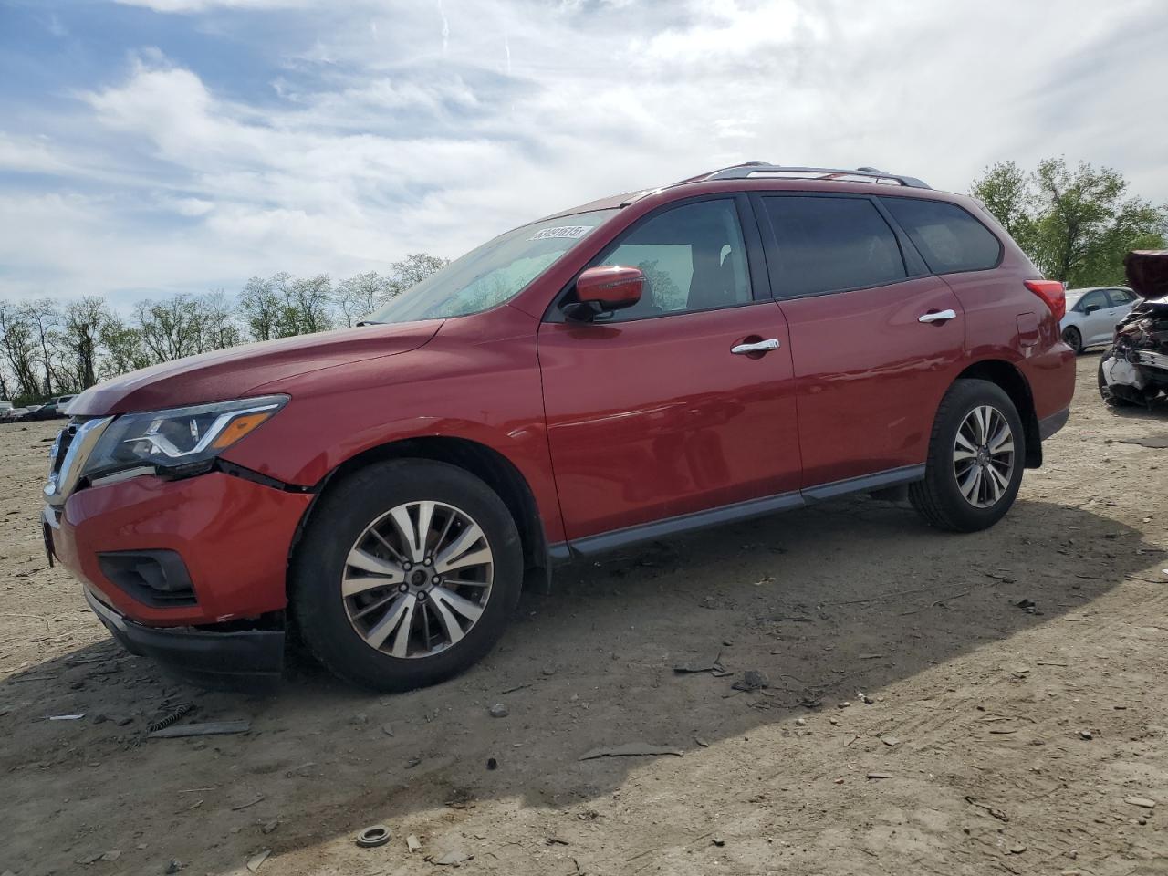 NISSAN PATHFINDER 2017