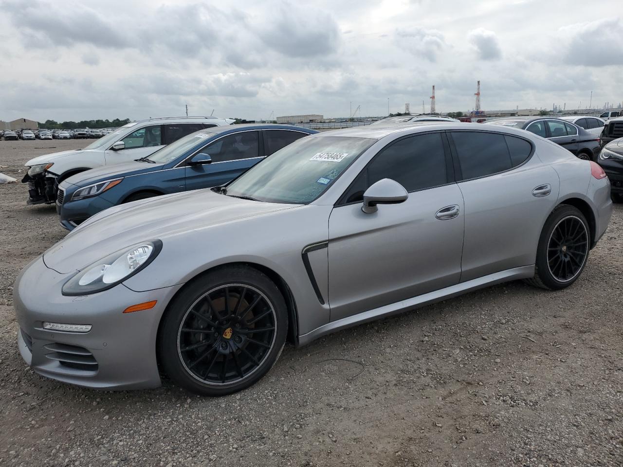 PORSCHE PANAMERA 2 2015