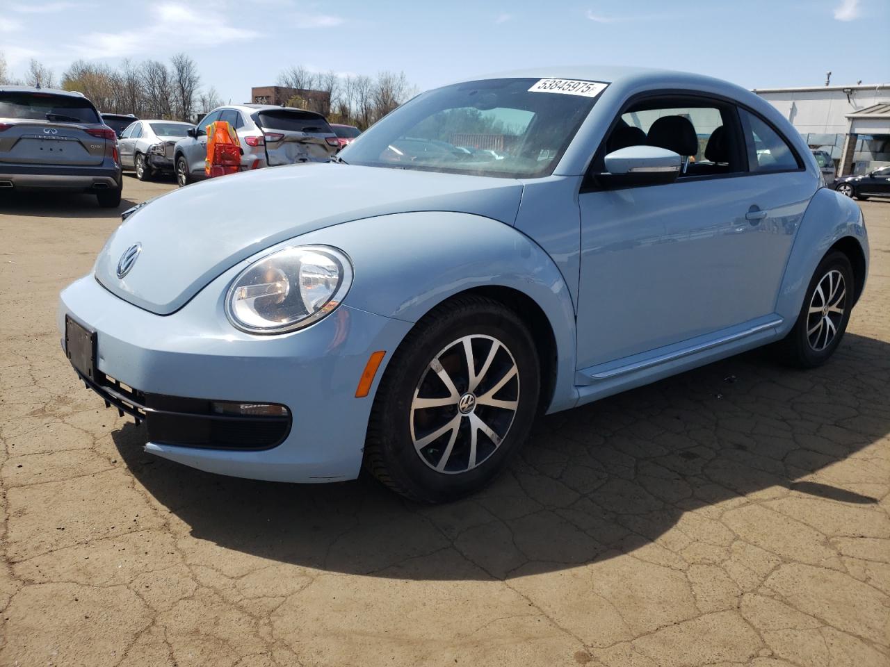 VOLKSWAGEN BEETLE 2013