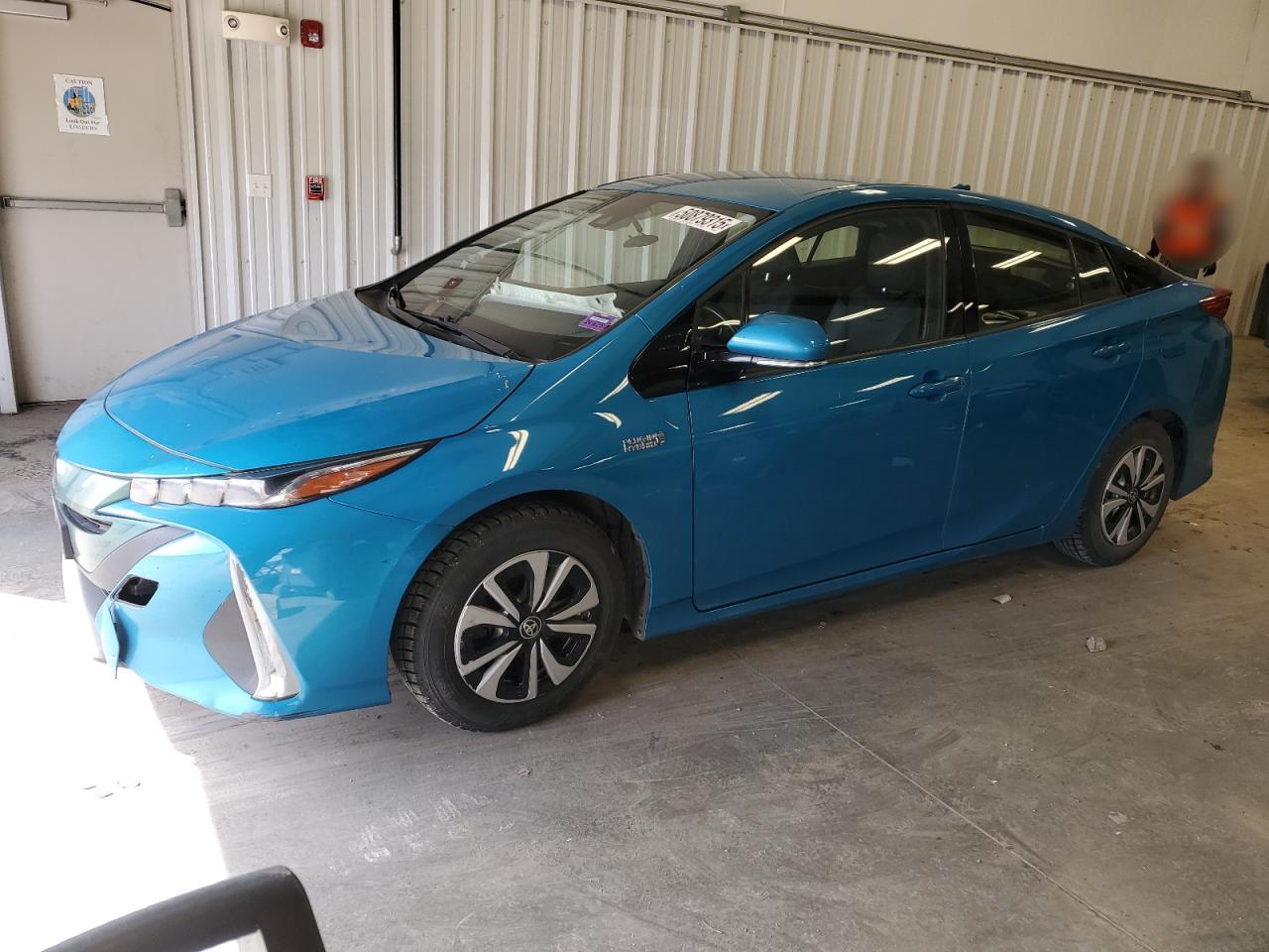 TOYOTA PRIUS PRIM 2017